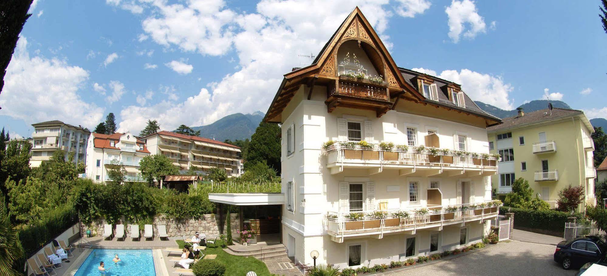 Hotel Villa Freiheim Мерано Экстерьер фото